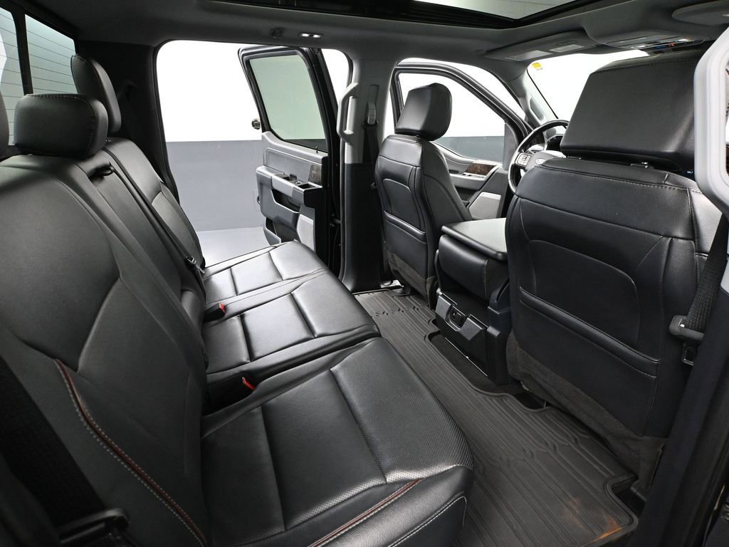 Used 2024 Ford F250 Lariat w/ Black Appearance Package image 44