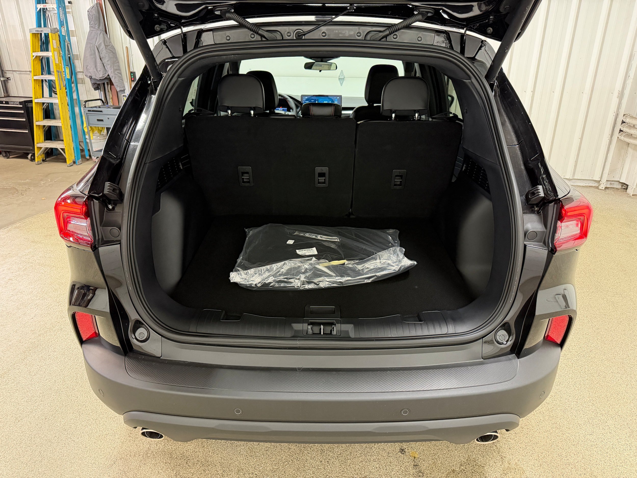 New 2026 Ford Escape ST-Line w/ Tech Pack #1 AWD/4WD image 23