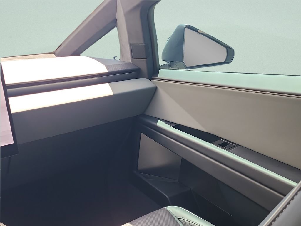 Used 2024 Tesla Cybertruck AWD Crew Cab image 19