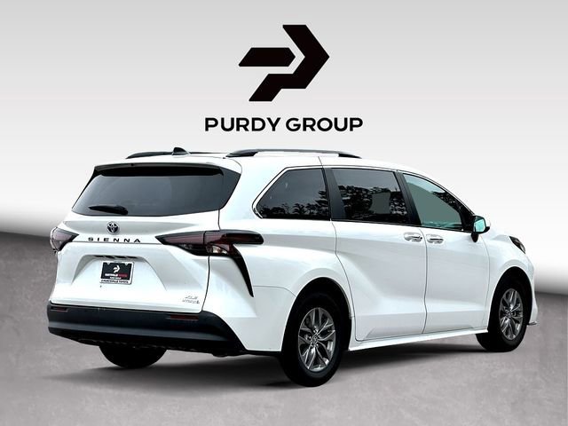 Used 2024 Toyota Sienna XLE FWD image 8