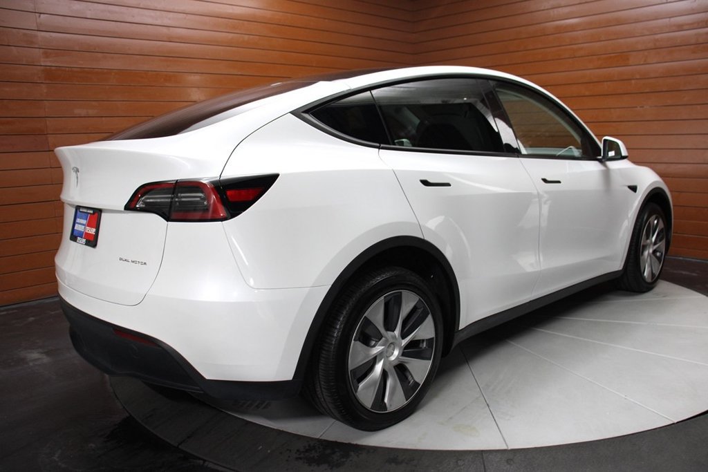 Used 2023 Tesla Model Y Long Range AWD/4WD image 6