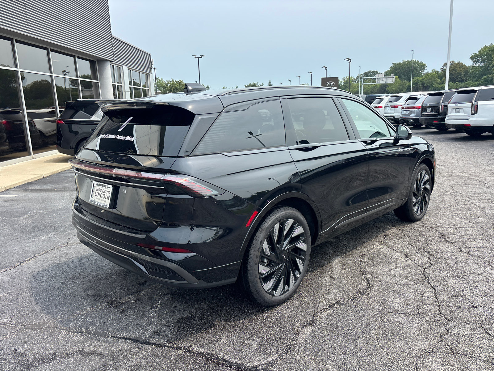 New 2026 Lincoln Nautilus Reserve w/ Jet Appearance Package AWD/4WD image 7