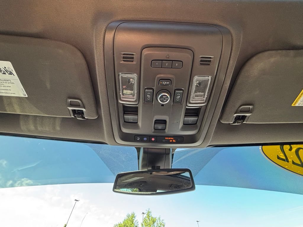 Used 2022 GMC Yukon SLT w/ SLT Premium Package AWD/4WD image 42