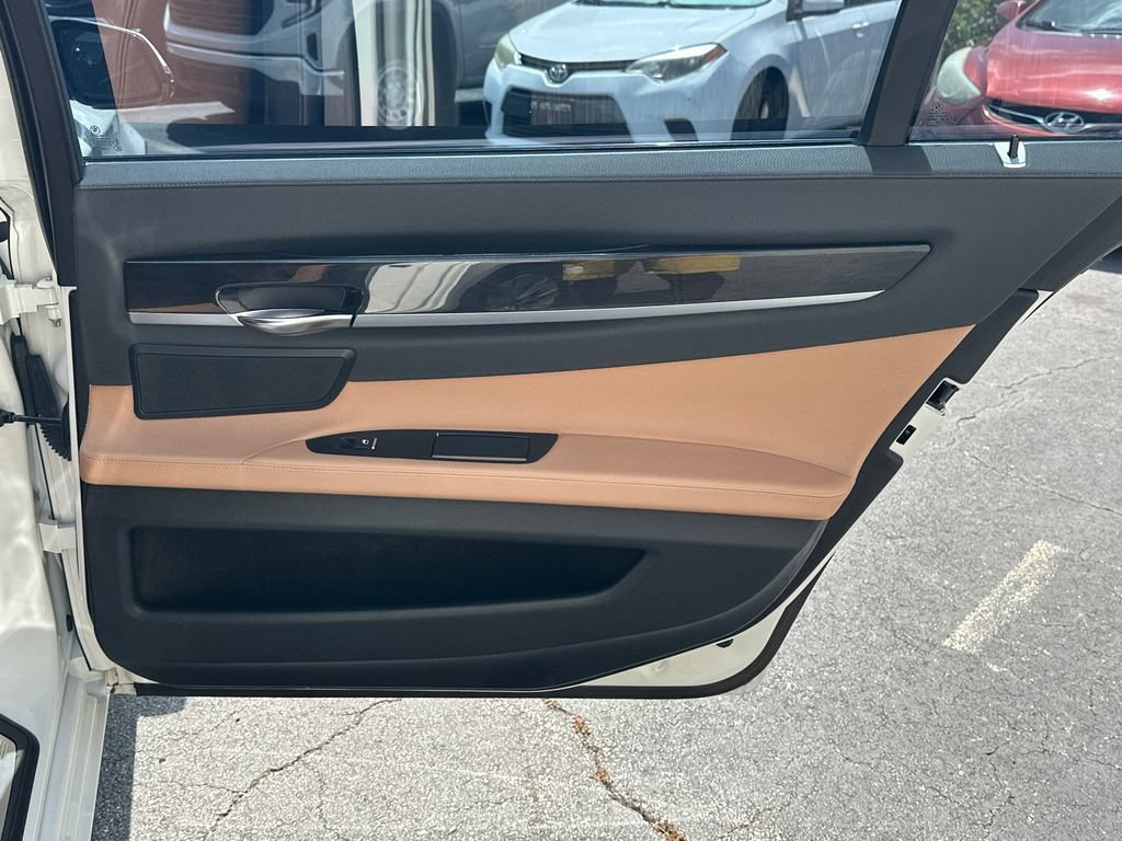 Used 2015 BMW 740Li w/ Executive Package RWD image 17