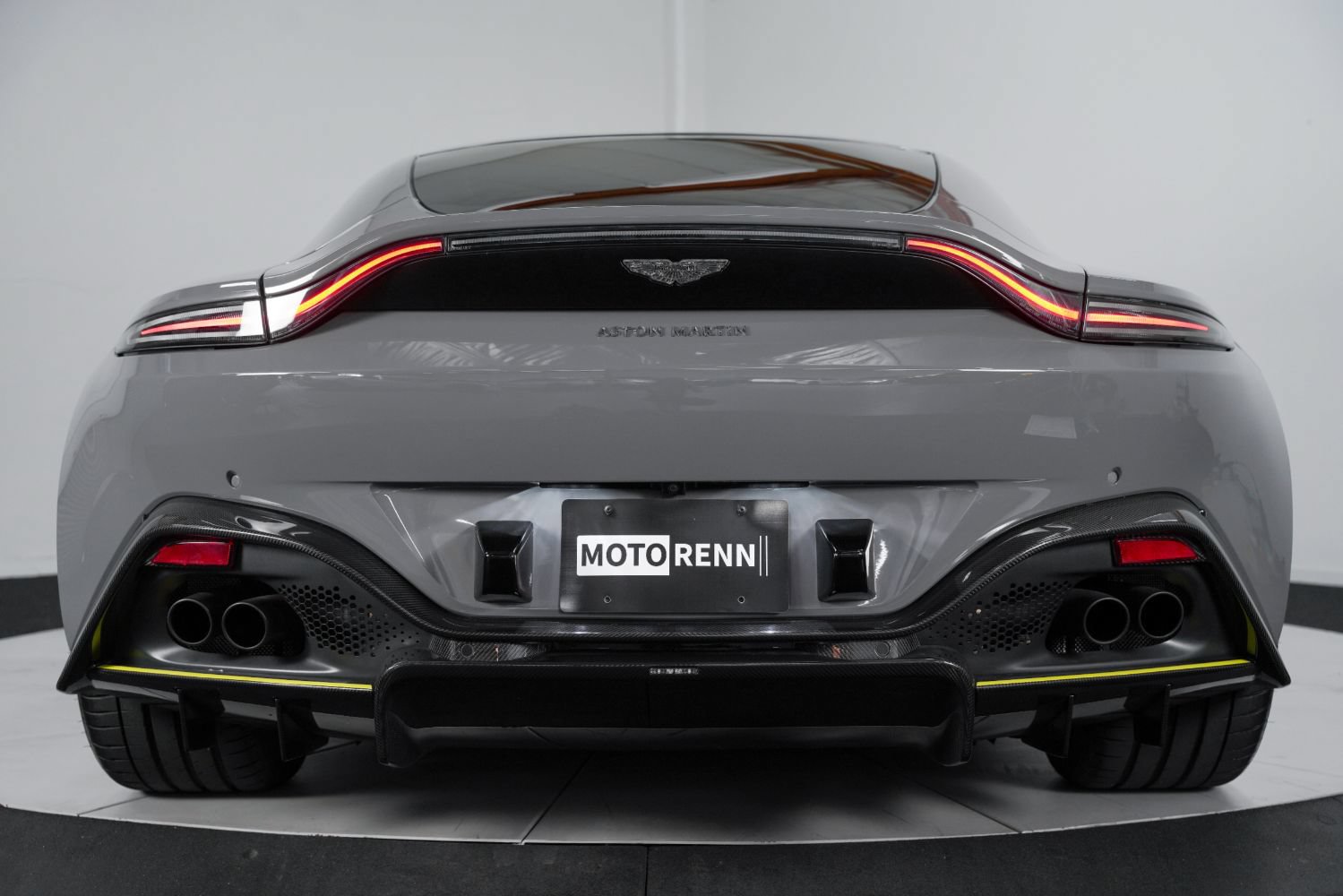 Used 2020 Aston Martin V8 Vantage AMR RWD image 27