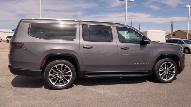 Used 2023 Jeep Wagoneer L Series II w/ Premium Group I AWD/4WD image 2