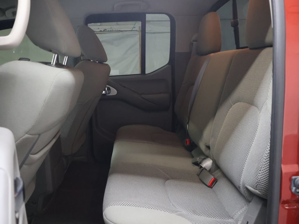 Used 2018 Nissan Frontier SV AWD/4WD image 14
