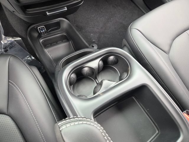 New 2026 Chrysler Voyager LX FWD image 23