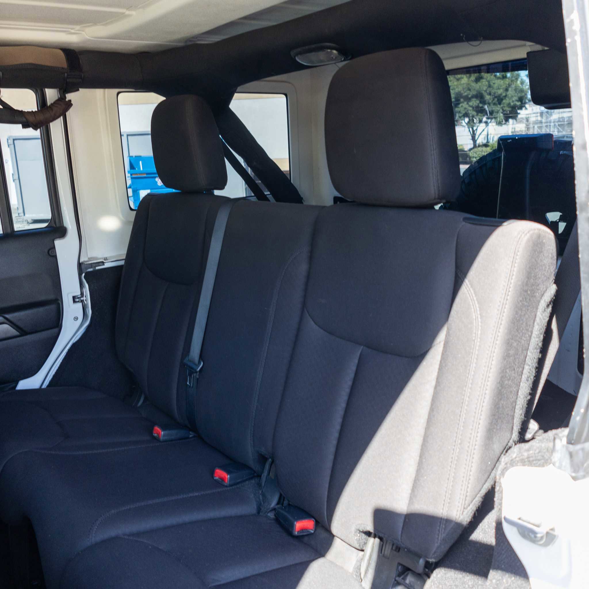 Used 2015 Jeep Wrangler Unlimited Sport w/ Connectivity Group AWD/4WD image 17
