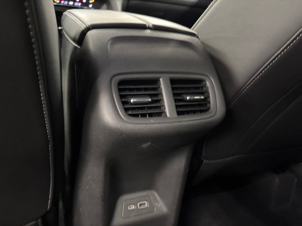 Used 2023 Buick Envision Essence AWD/4WD image 19
