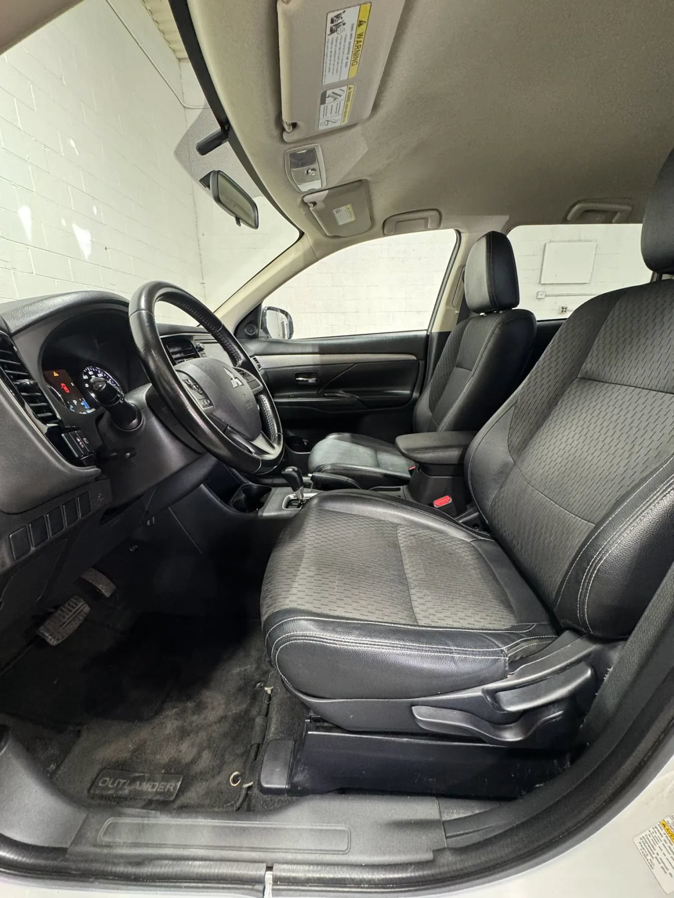 Used 2015 Mitsubishi Outlander SE FWD image 11
