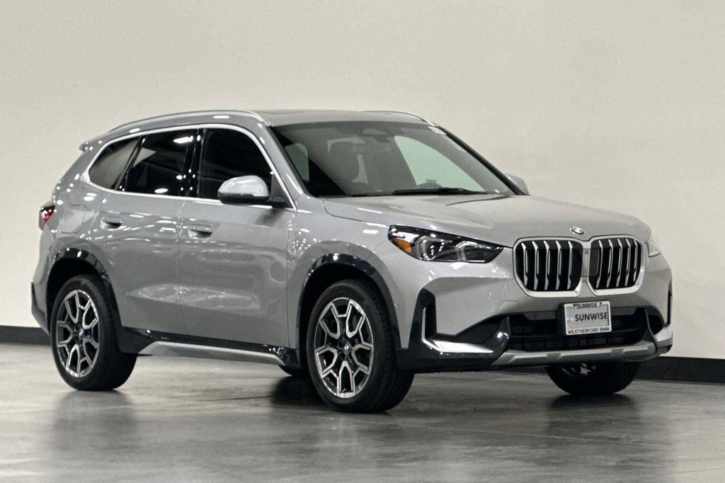 Used 2023 BMW X1 xDrive28i w/ Convenience Package AWD/4WD image 2