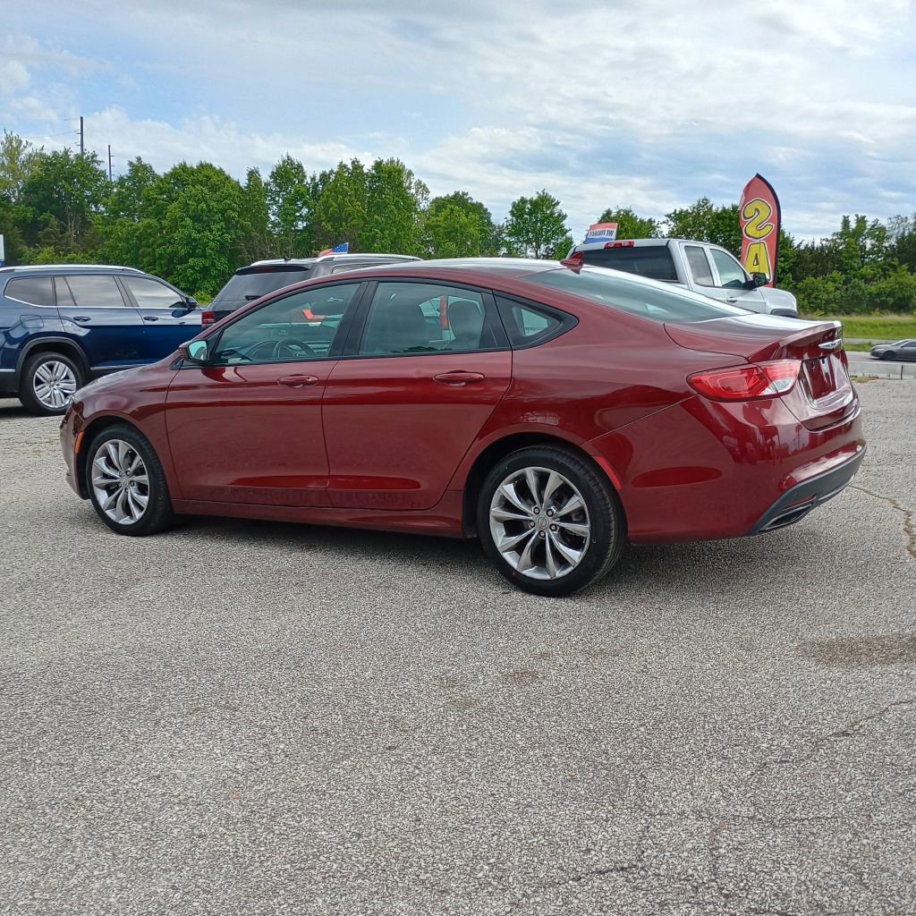 Used 2015 Chrysler 200 S w/ Navigation & Sound Group I FWD image 3