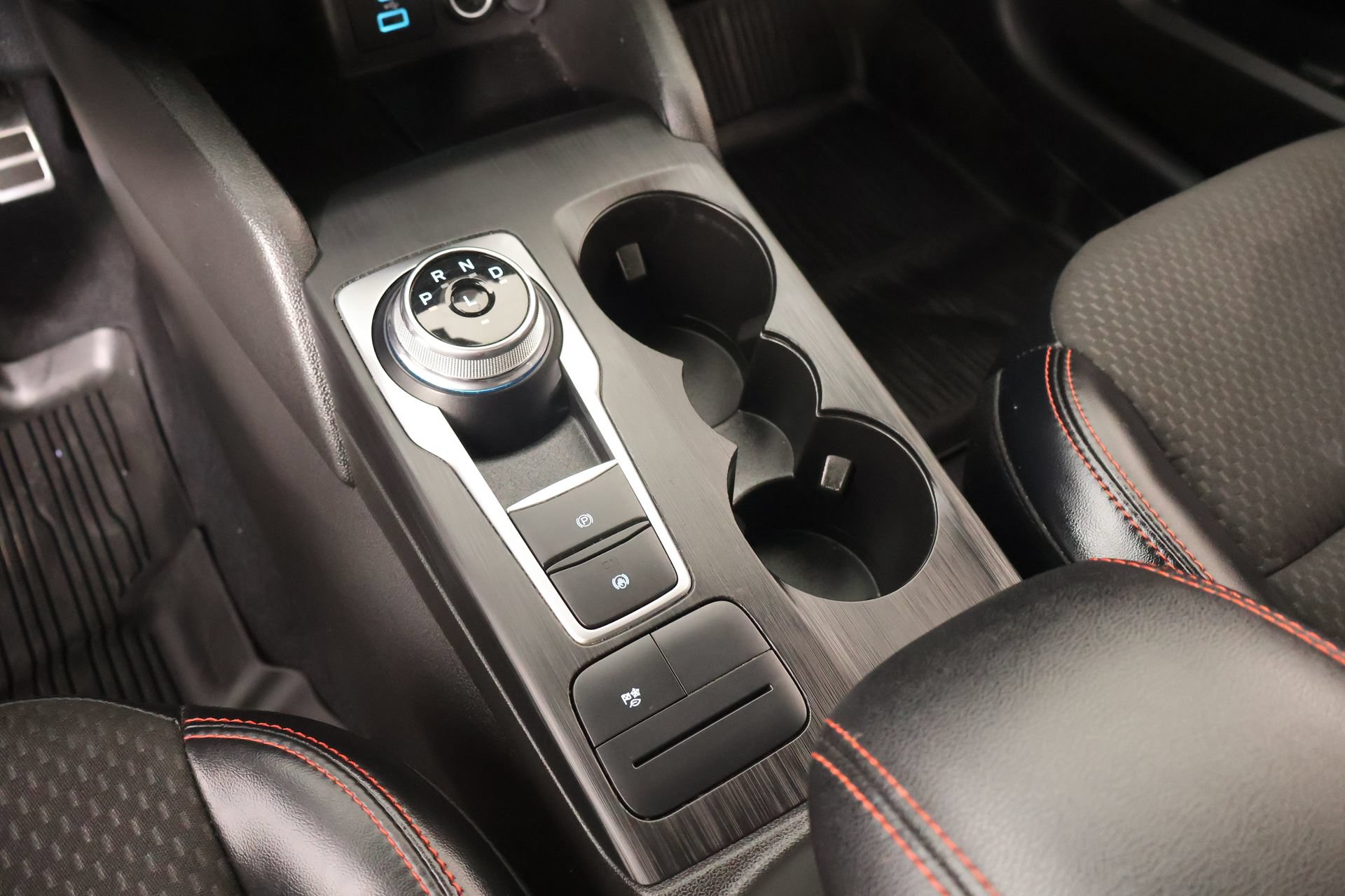 Used 2023 Ford Escape ST-Line Select AWD/4WD image 8