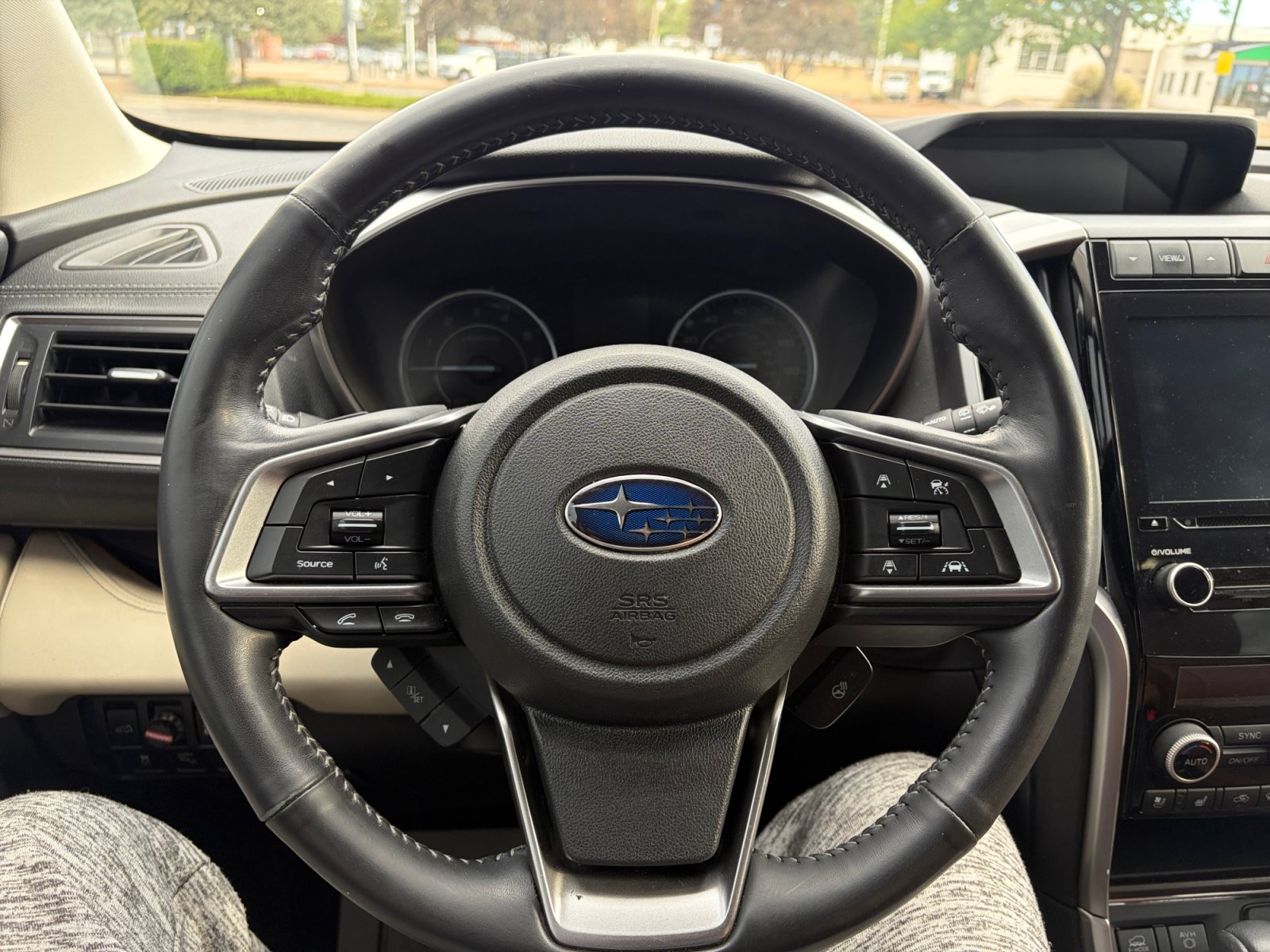 Used 2019 Subaru Ascent Touring w/ Popular Package #2 AWD/4WD image 9