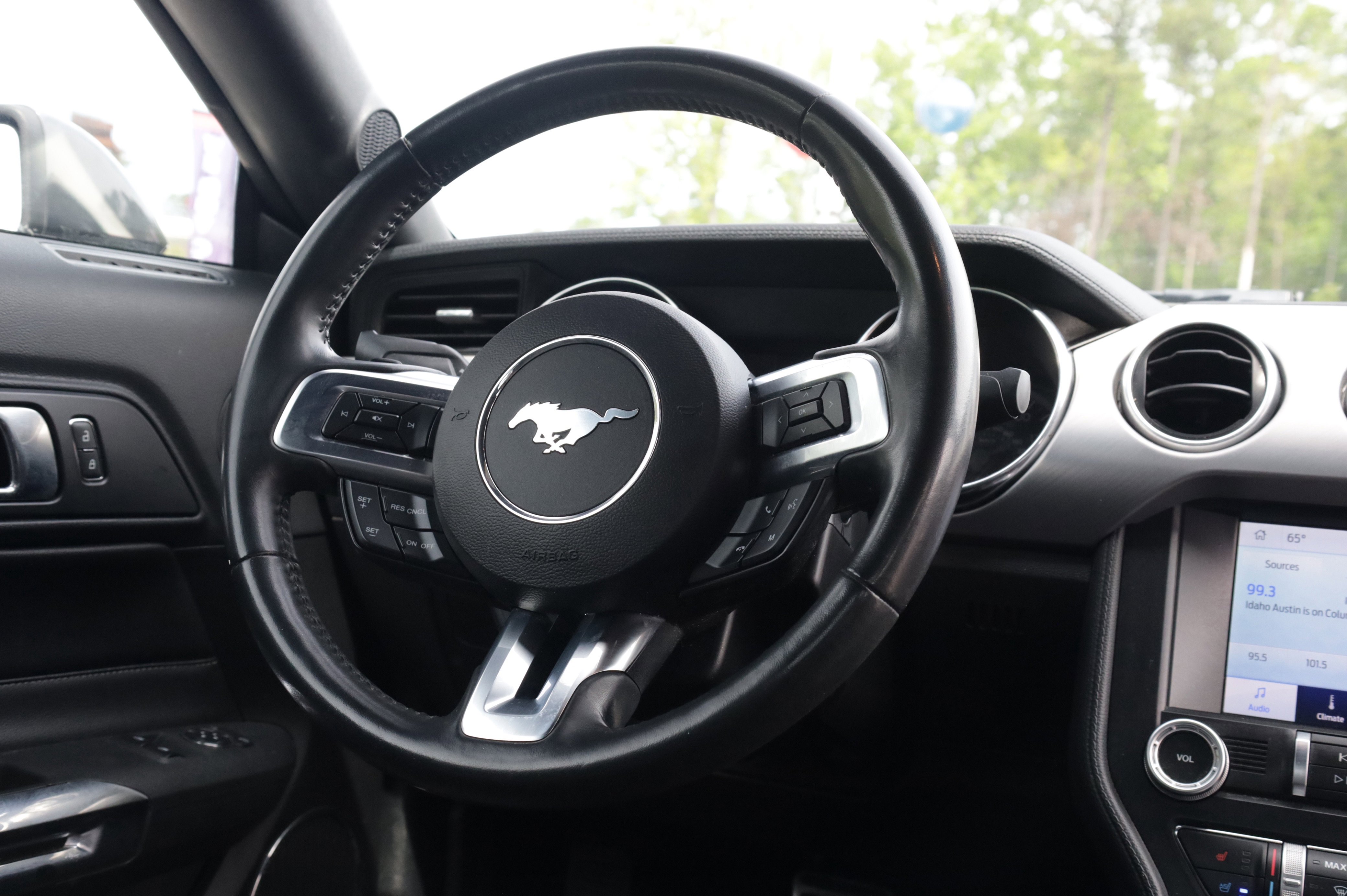 Used 2020 Ford Mustang Premium image 14
