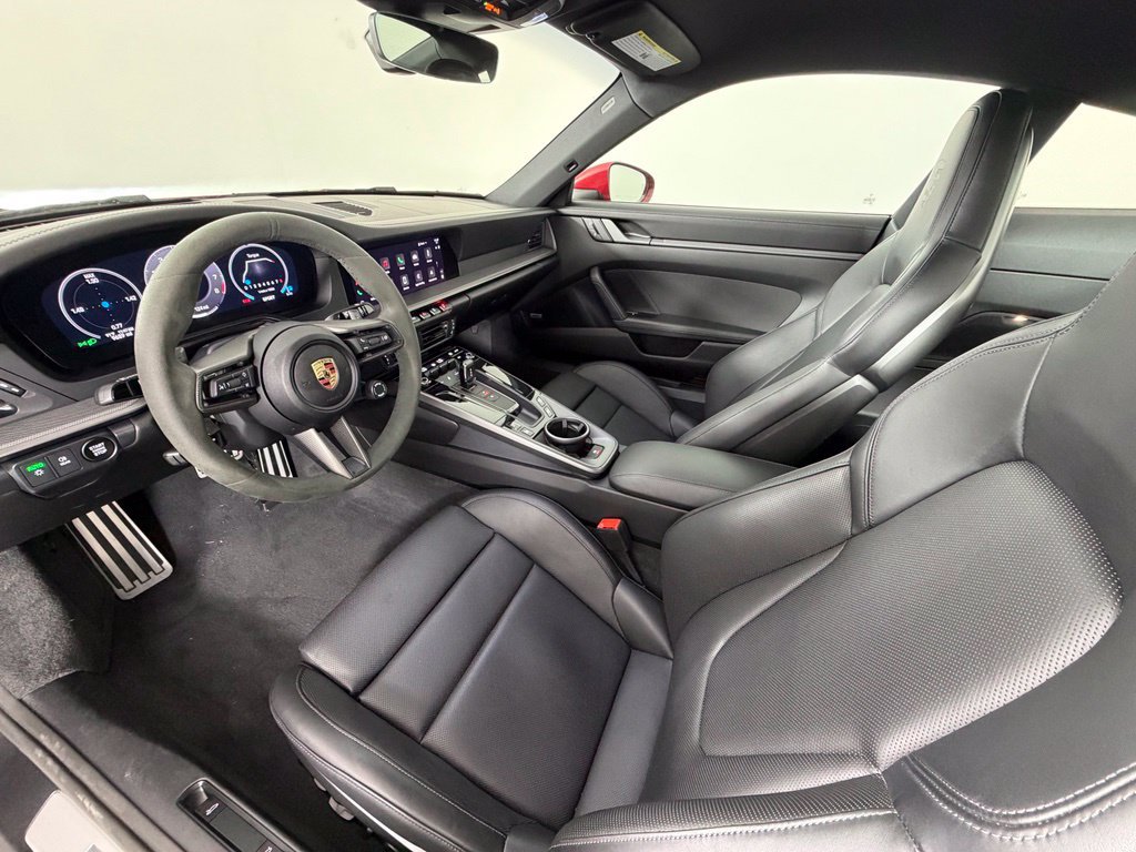 Certified 2025 Porsche 911 Carrera S RWD image 4