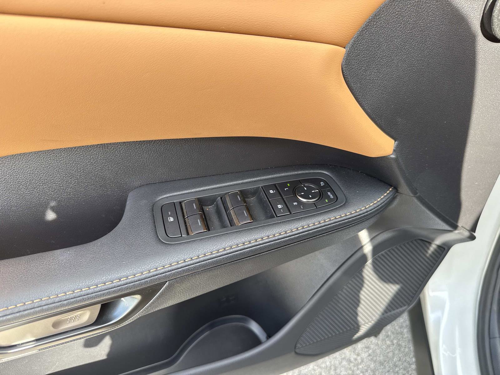 Used 2025 Lexus RX 350 Premium w/ Accessory Package (Z1) image 19