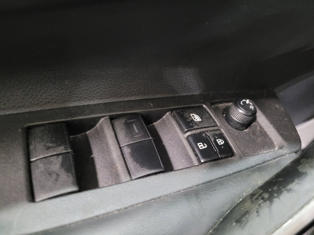 Used 2022 Toyota Corolla SE w/ SE Premium Package FWD image 27