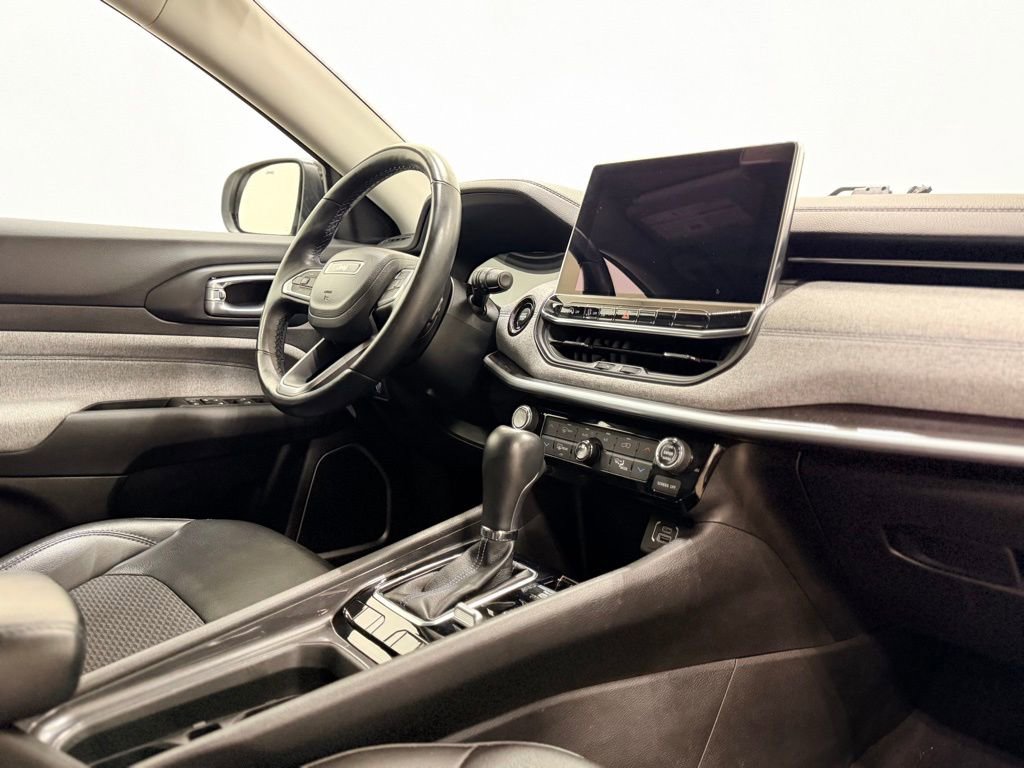 Used 2022 Jeep Compass Latitude w/ Convenience Group image 17