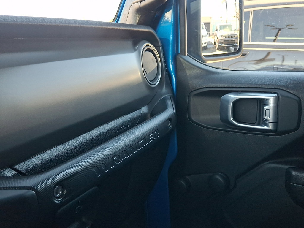 Used 2022 Jeep Wrangler Unlimited Sport image 30