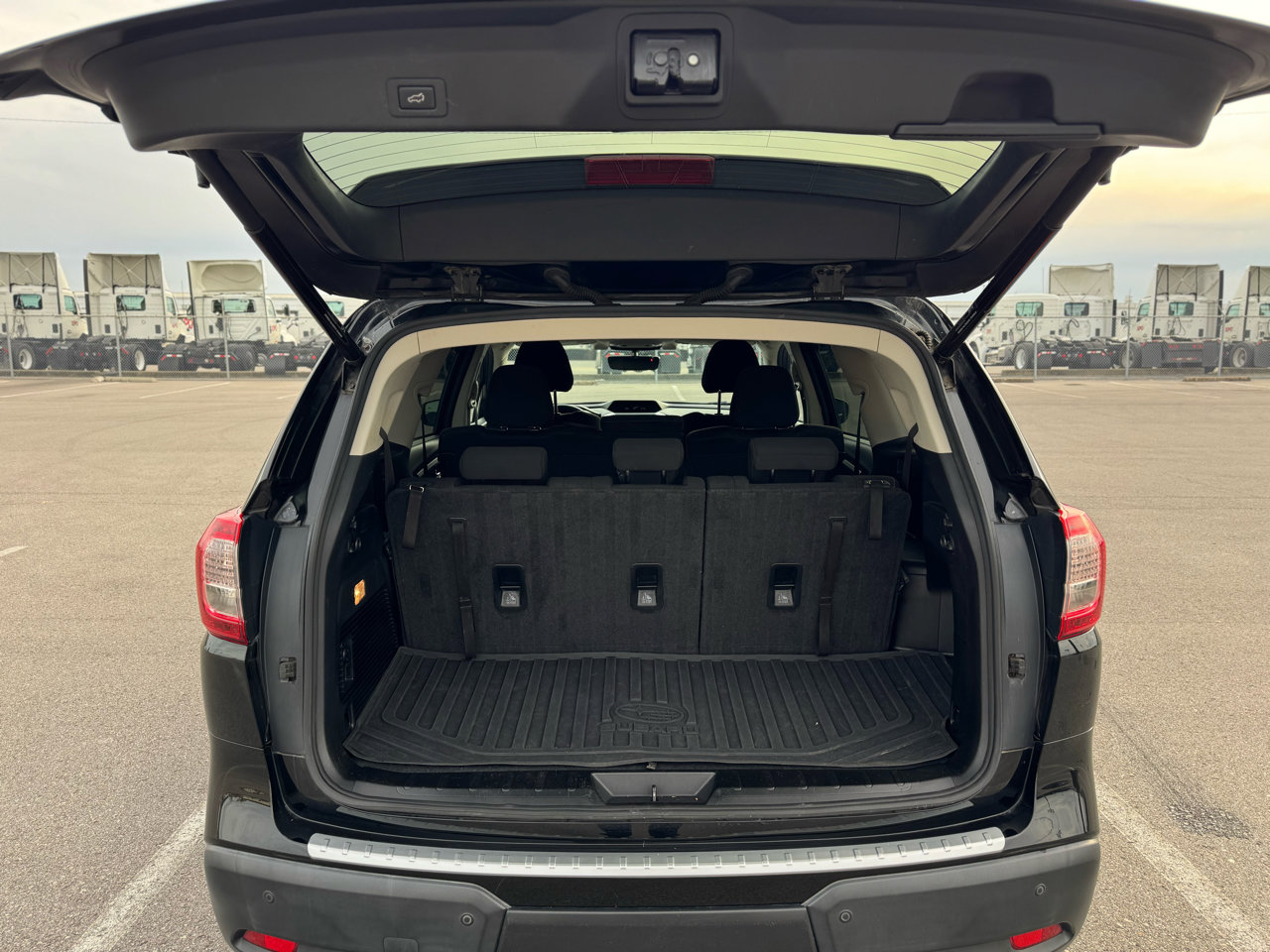 Used 2019 Subaru Ascent Premium w/ Popular Package #3 image 32