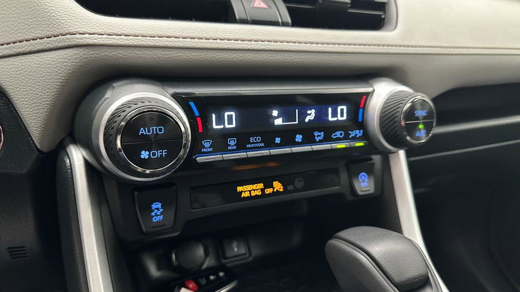 Certified 2022 Toyota RAV4 XLE w/ Convenience Package image 27