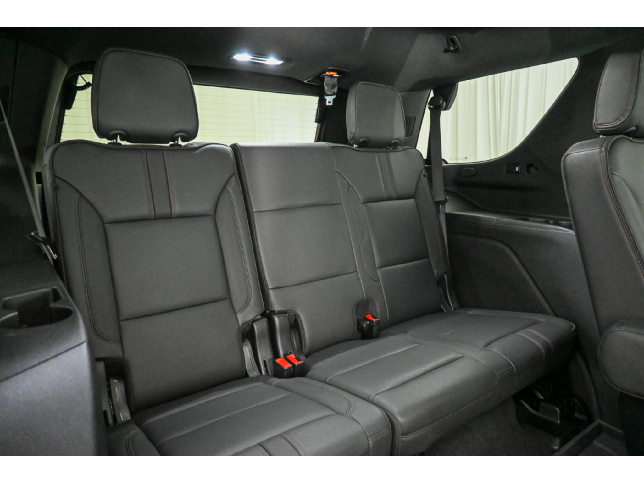 Used 2024 Chevrolet Tahoe RST w/ Luxury Package AWD/4WD image 18