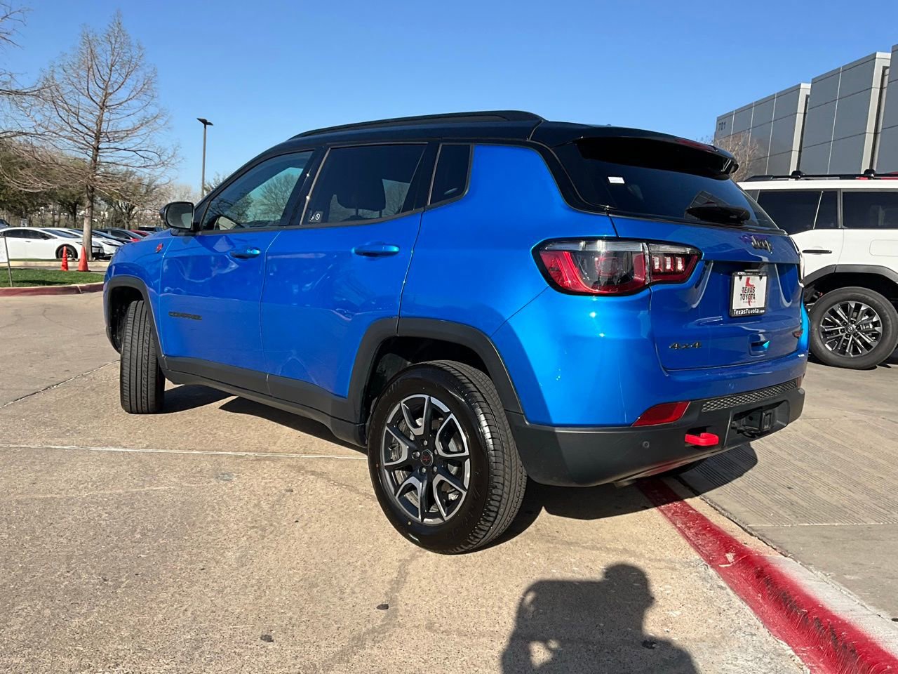 Used 2025 Jeep Compass Trailhawk w/ Trailer Tow Group image 8