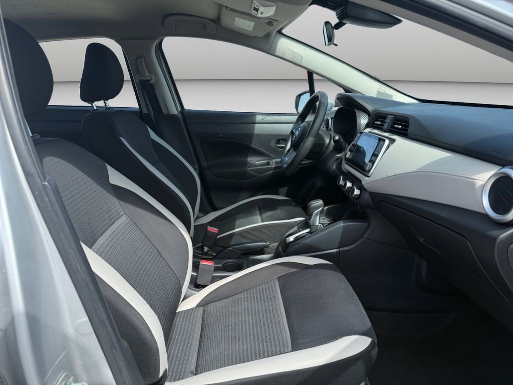 Used 2021 Nissan Versa SV image 16