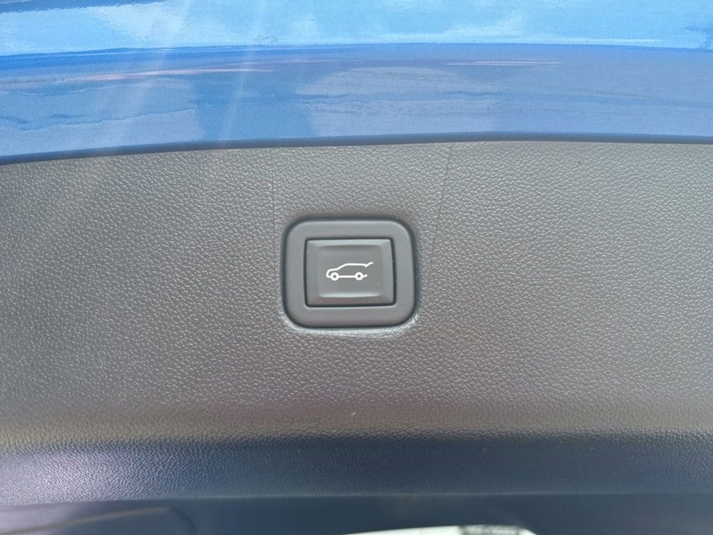 Used 2024 Chevrolet Blazer LT w/ Convenience Package FWD image 8