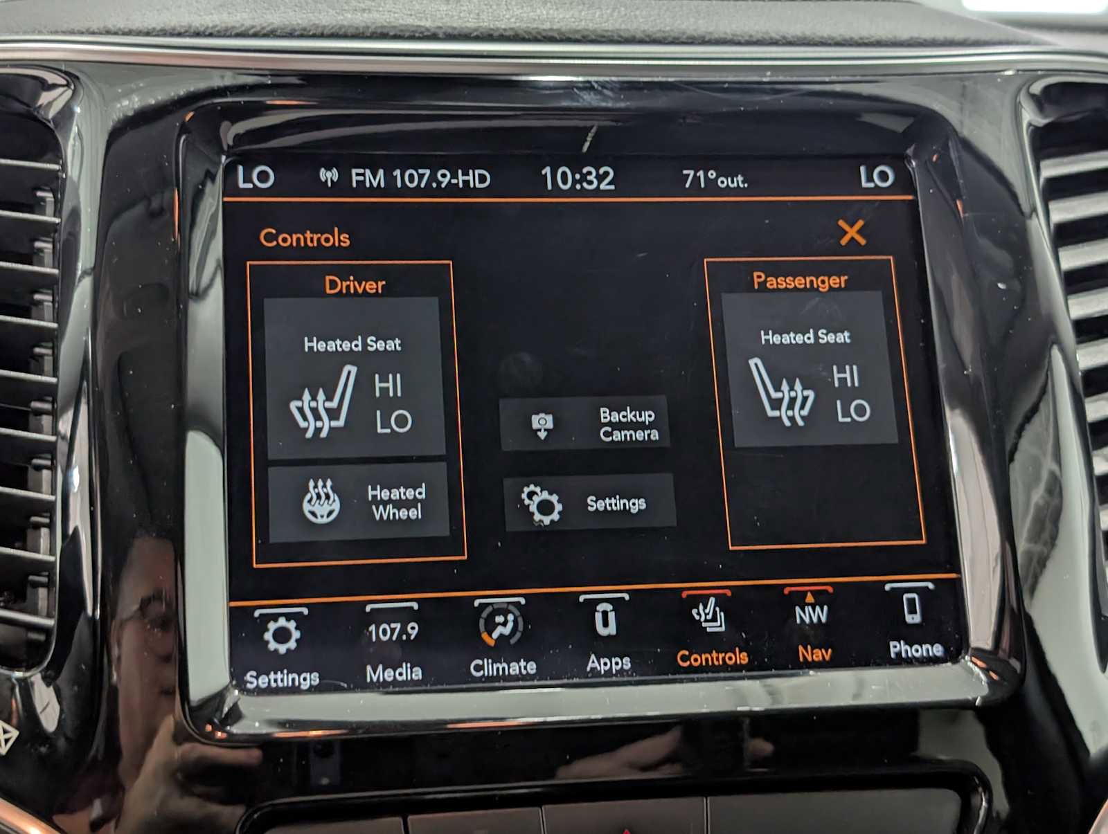 Used 2019 Jeep Cherokee Limited image 27