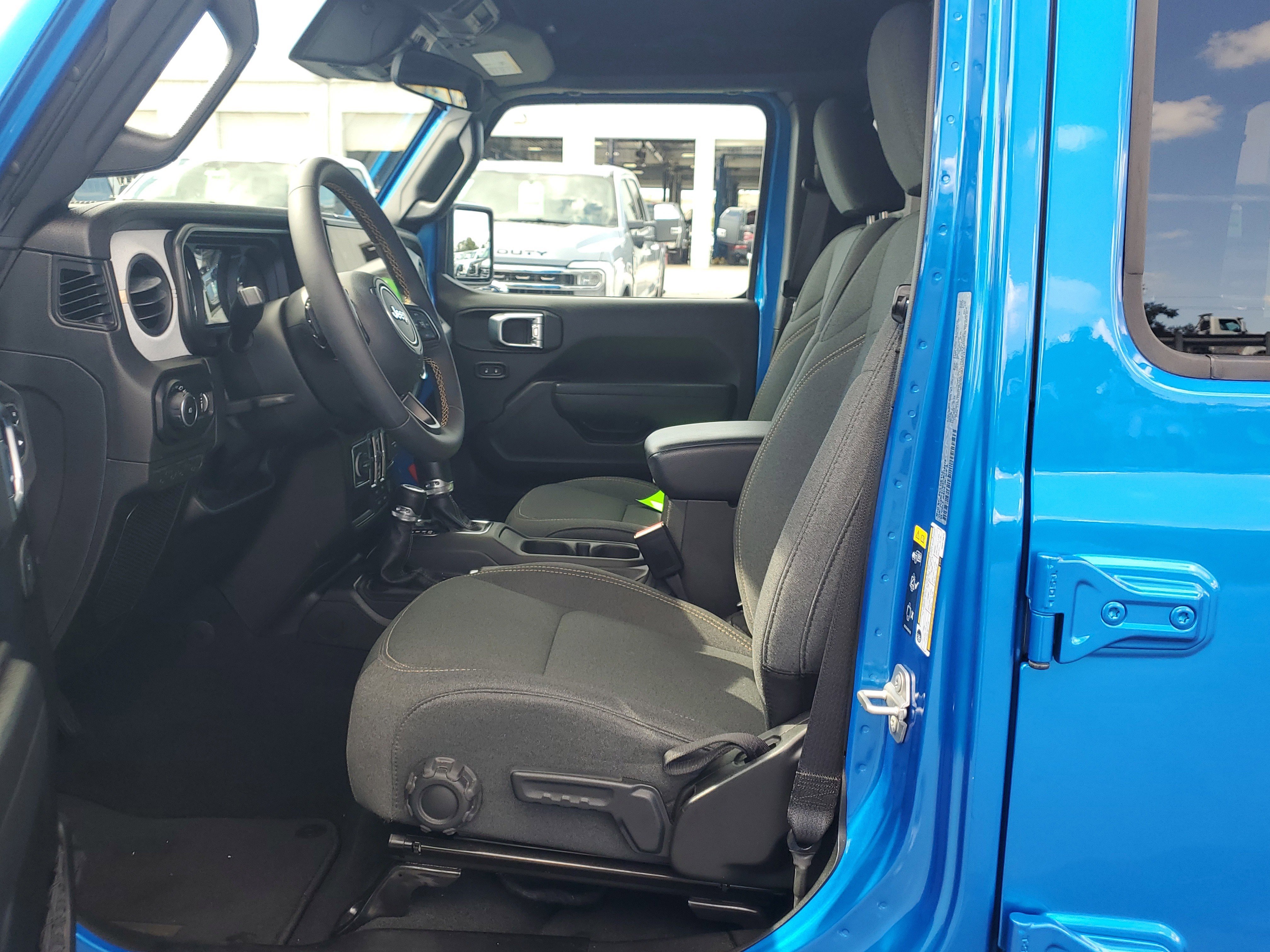 Used 2024 Jeep Wrangler Sport S image 19