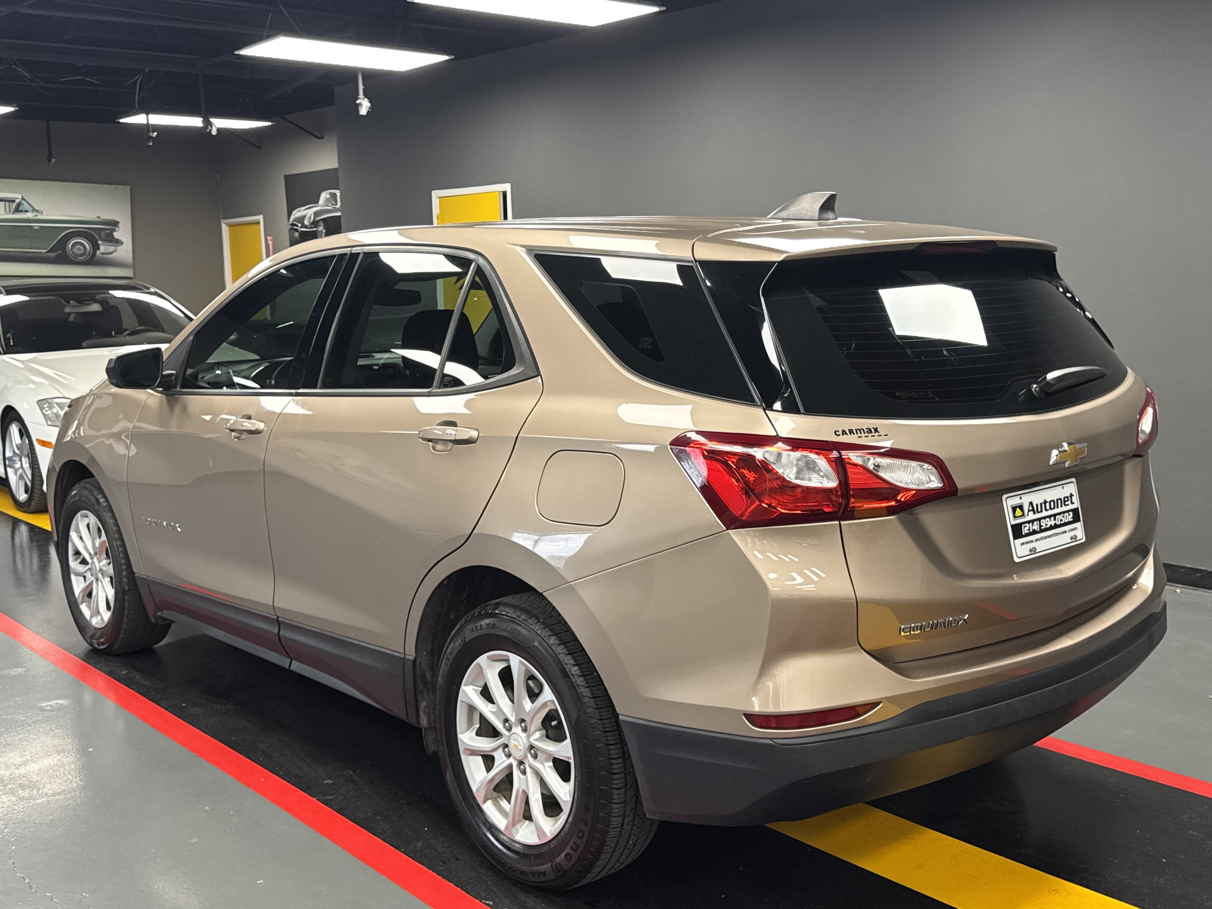 Used 2019 Chevrolet Equinox LS w/ LPO, Floor Liner Package FWD image 4