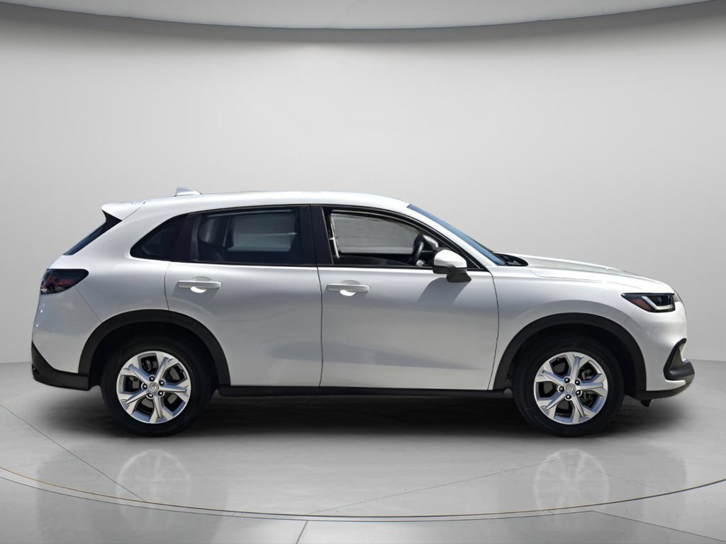 Certified 2024 Honda HR-V LX image 3