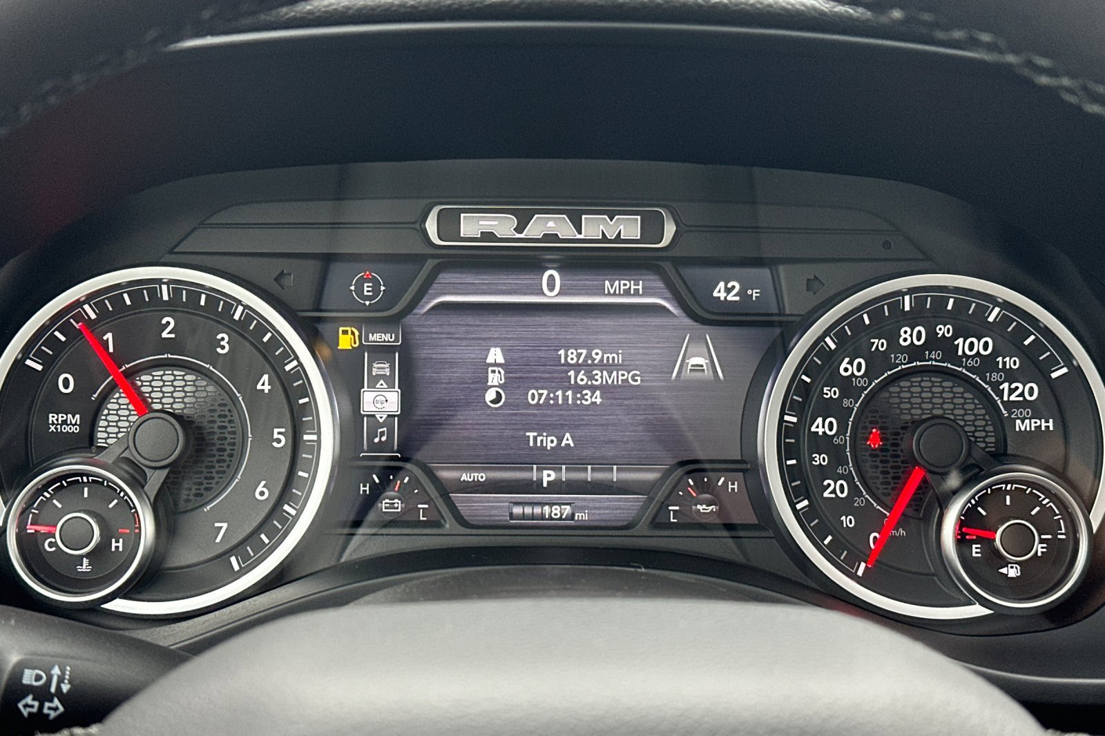 New 2026 RAM 1500 4x4 Crew Cab image 25