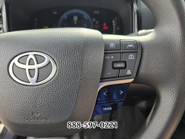 Used 2025 Toyota Camry LE FWD image 28