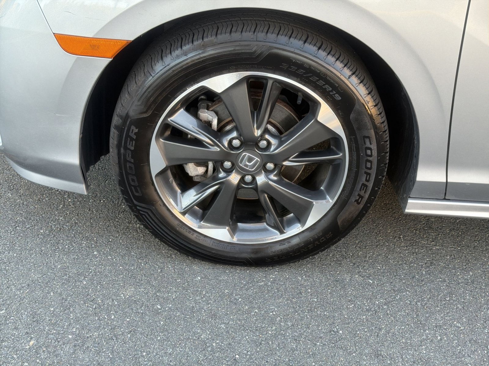 Used 2024 Honda Odyssey Elite image 12
