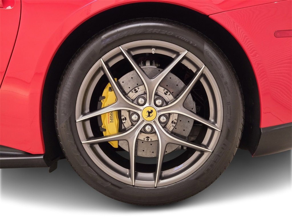 Used 2016 Ferrari F12 Berlinetta image 15