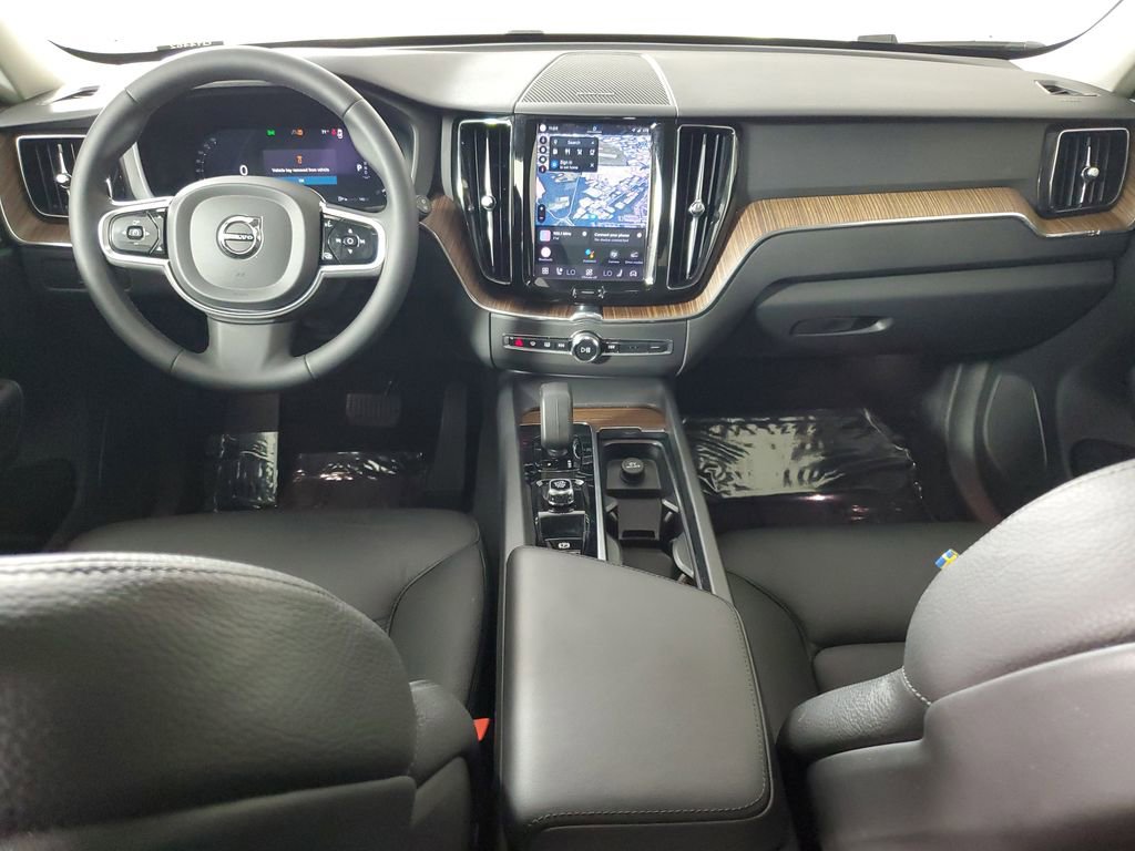 Certified 2023 Volvo XC60 B5 Plus w/ Protection Package Premier image 17