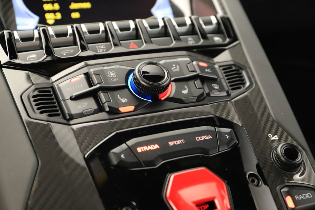 Used 2016 Lamborghini Aventador LP 750-4 Superveloce image 24