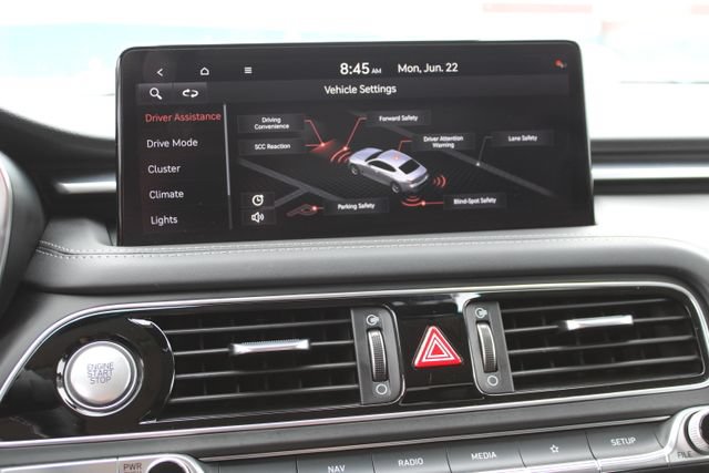 Used 2022 Genesis G70 2.0T RWD image 26