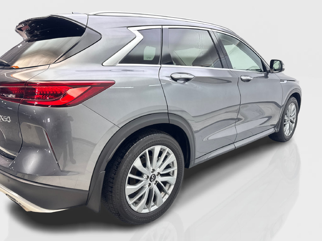 Used 2023 INFINITI QX50 Luxe FWD image 15