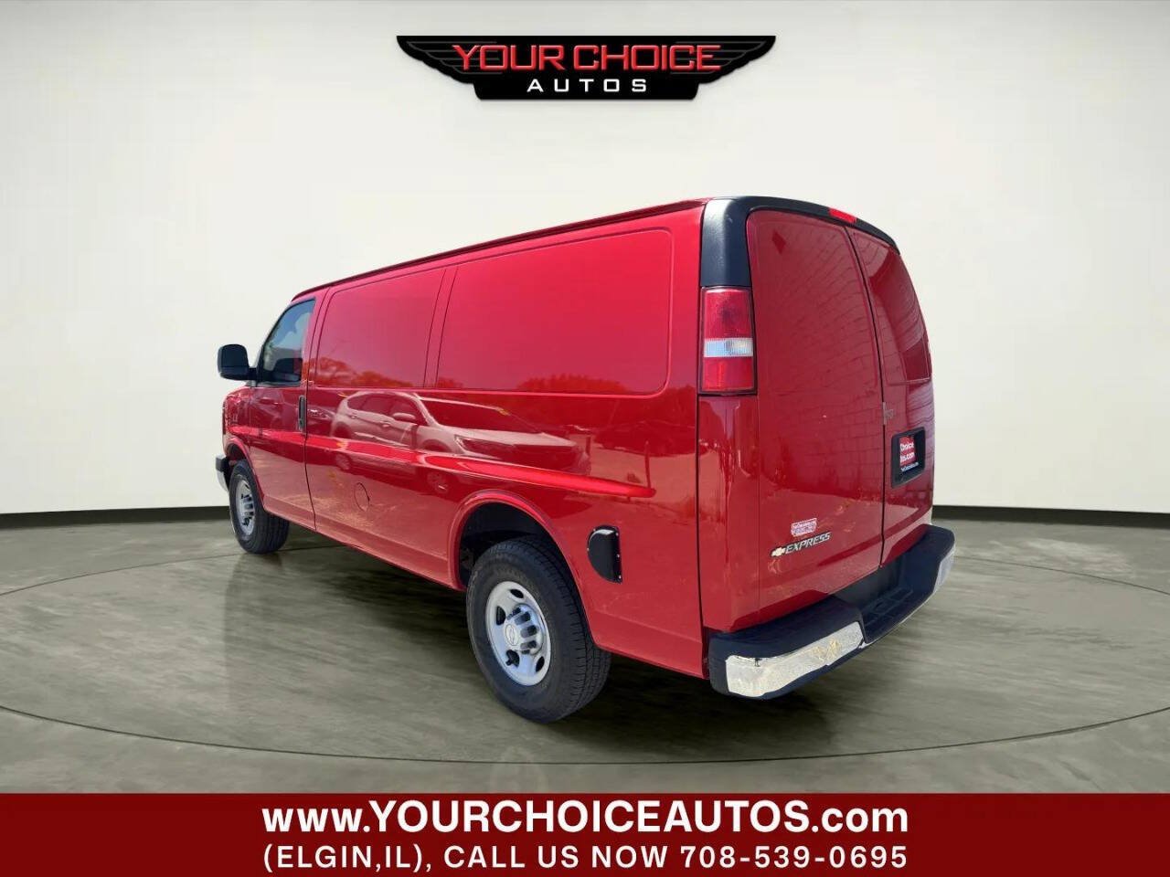 Used 2017 Chevrolet Express 3500 RWD image 3
