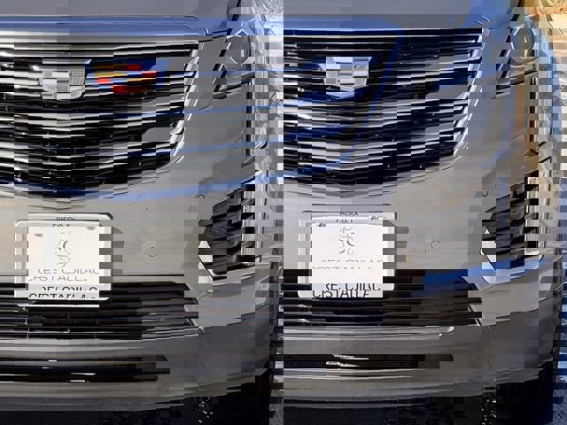 Used 2018 Cadillac XT5 Luxury w/ Driver Awareness Package image 11