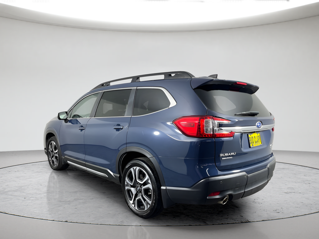 Used 2023 Subaru Ascent Limited w/ Technology Package AWD/4WD image 7