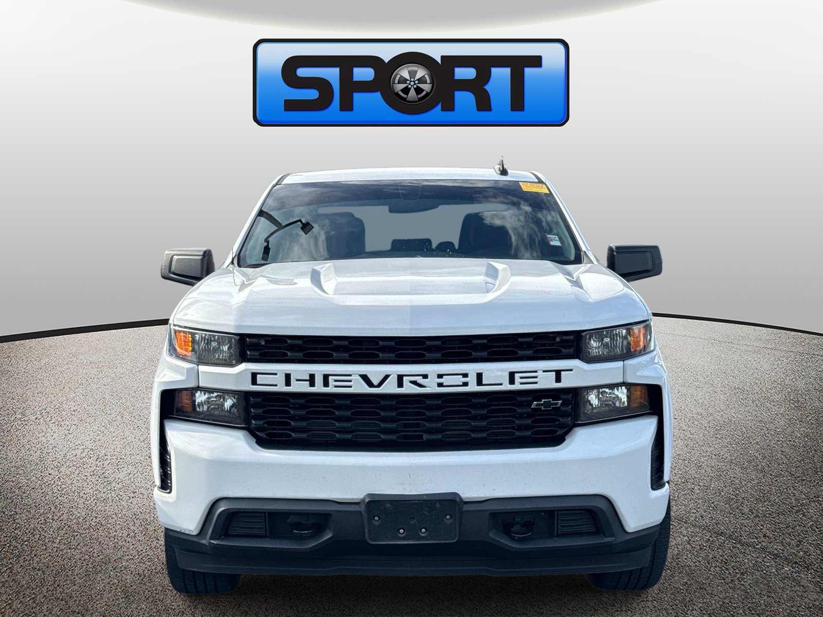 Used 2020 Chevrolet Silverado 1500 Custom w/ Custom Value Package AWD/4WD image 2