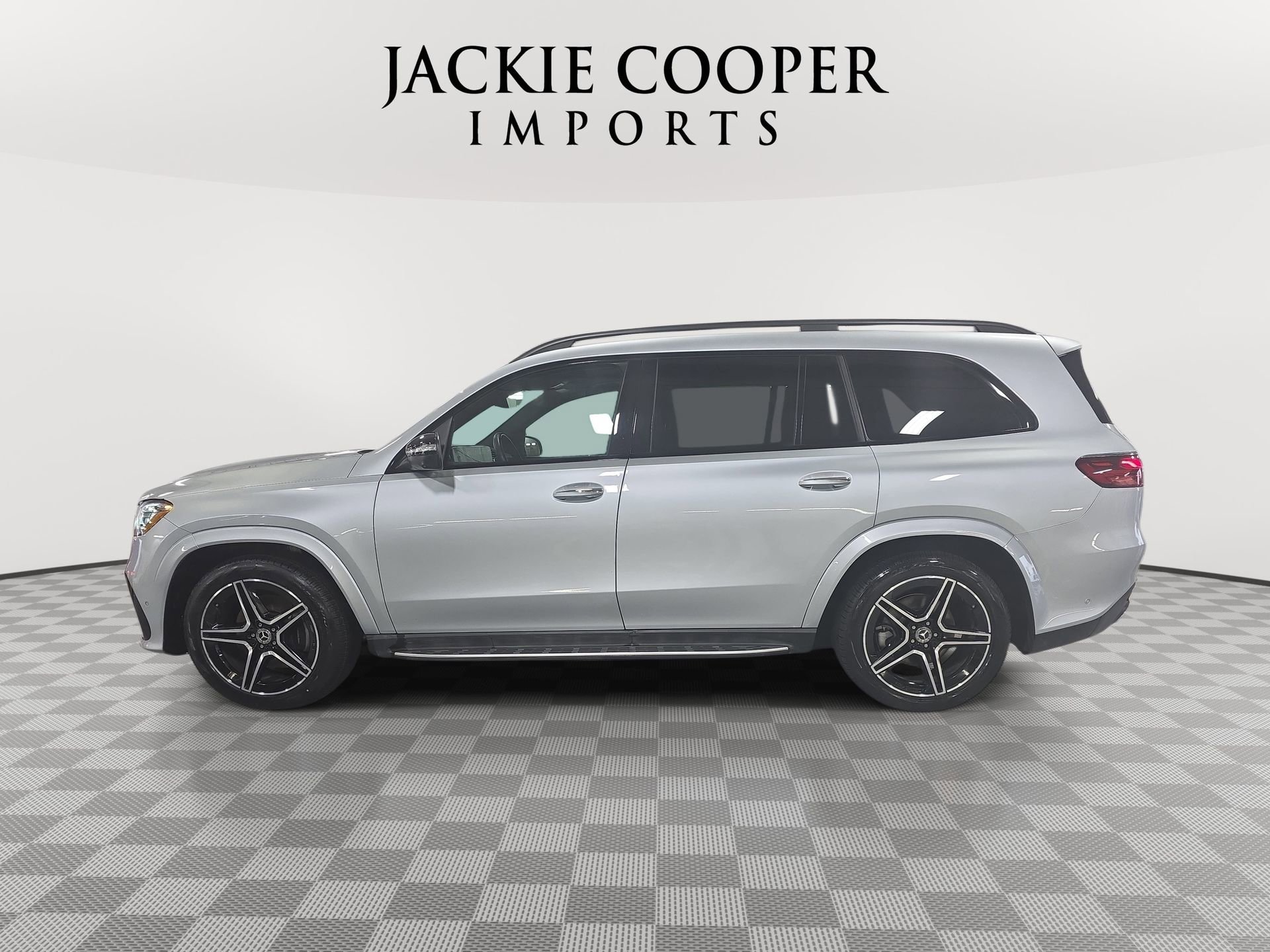 Certified 2025 Mercedes-Benz GLS 450 4MATIC image 8