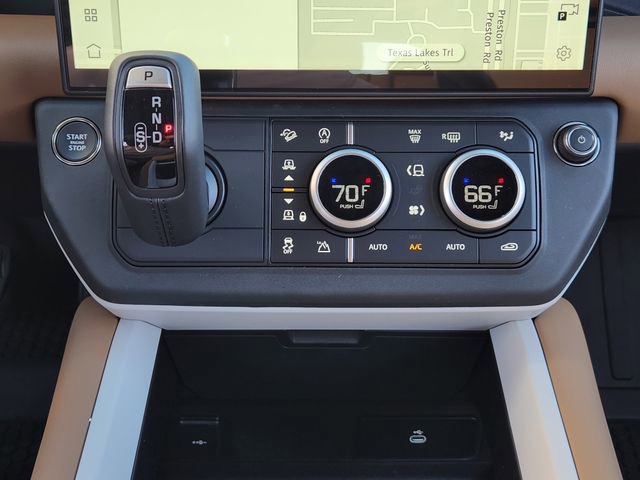 New 2026 Land Rover Defender 130 X-Dynamic SE image 14