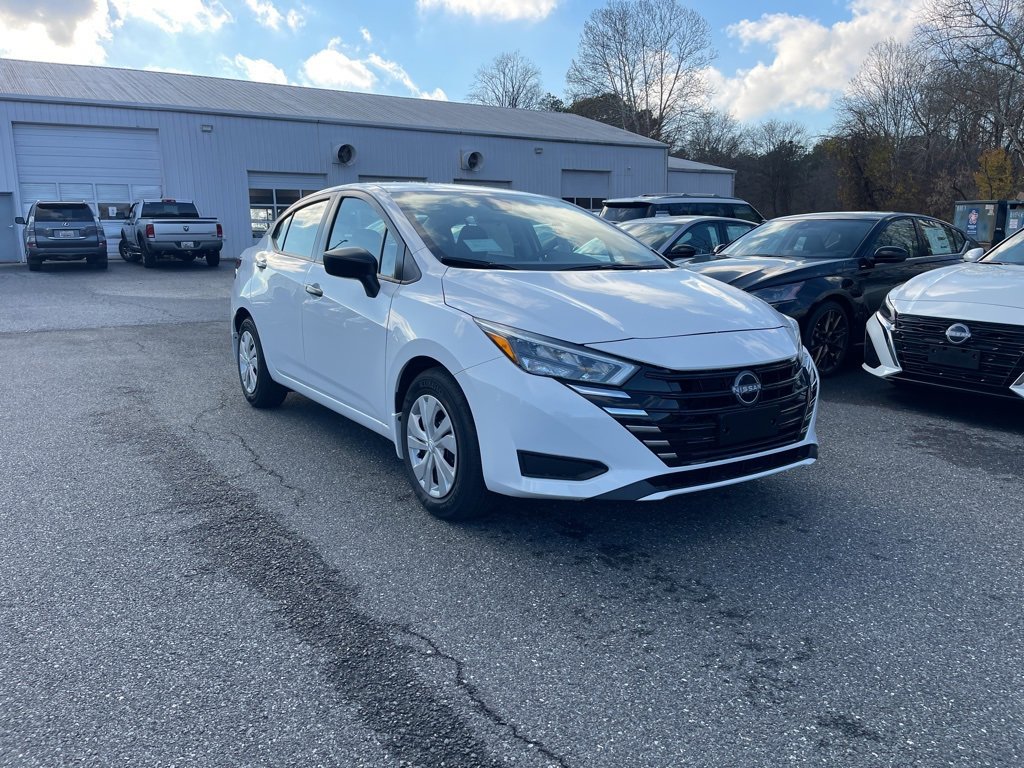 New 2025 Nissan Versa S image 4